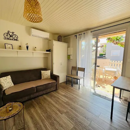 T2 Avec Terrasse Ombragee Et Parking A 100M De La Plage Valras-Plage Exterior photo