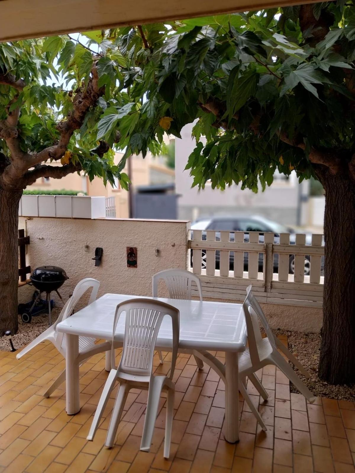 T2 Avec Terrasse Ombragee Et Parking A 100m De La Apartment Valras-Plage